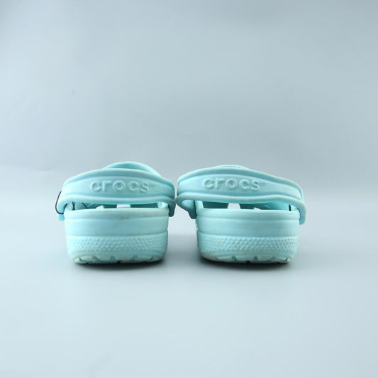 CROCS .