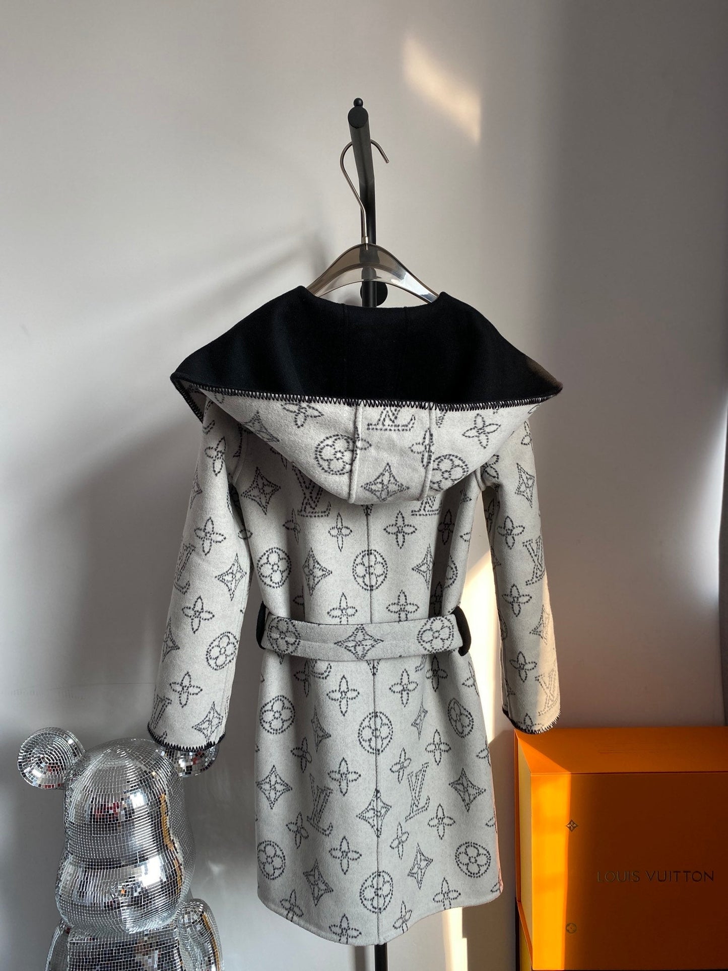 Luxury Louis Vuitton  Wrap Coat 023