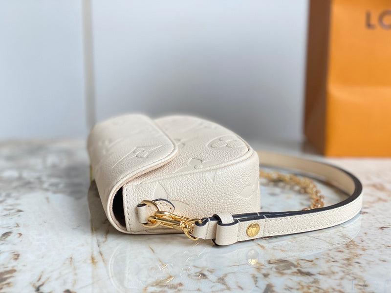 Amelia's Bag Gallery - LOV Bags - 942