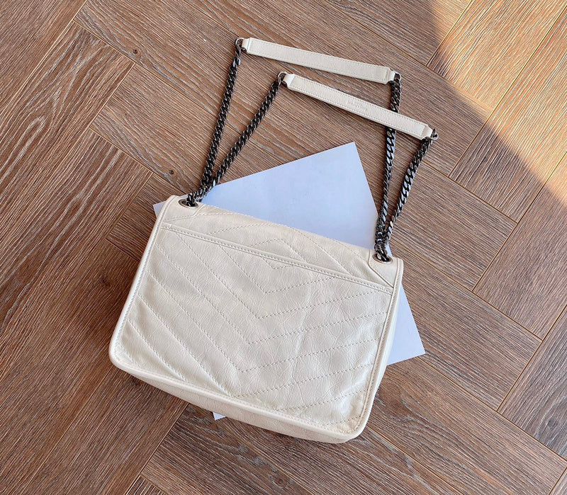 Amelia - YSL Bag - 3731