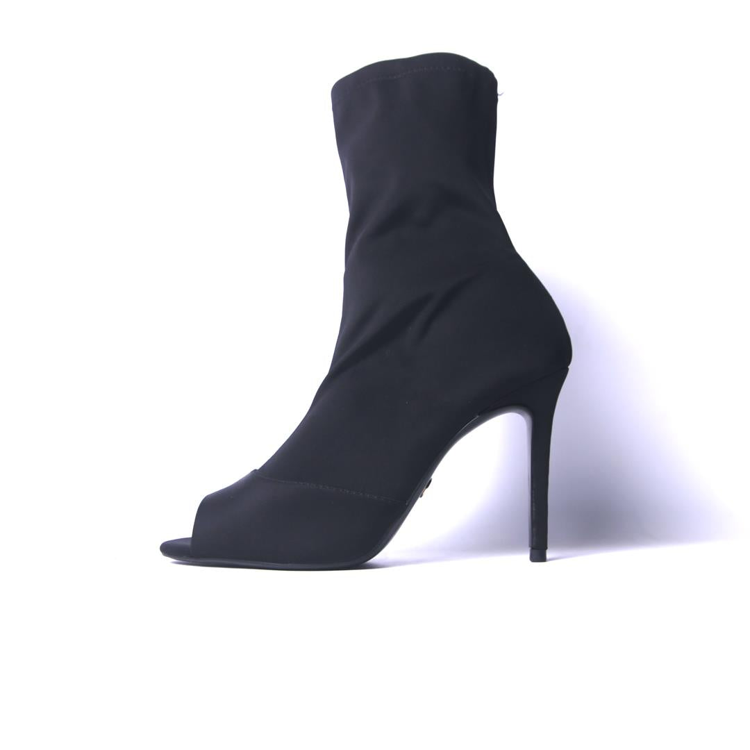 ZARA. .