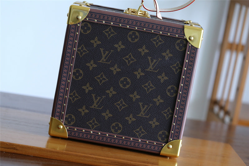 Fan Fashion Lu-Vi bags - 9553