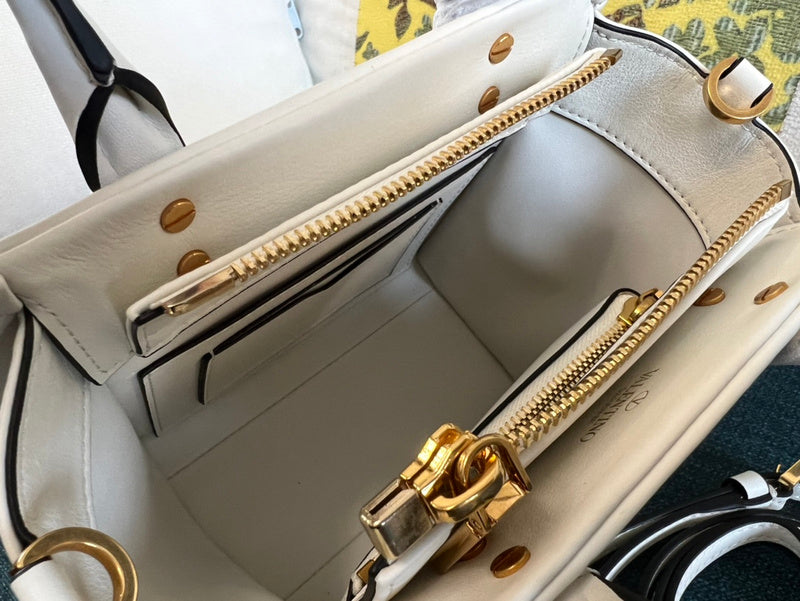 VAL LUXURY BAGS - FOR FASHION LOVERS  AFFORDABLE LUXURY BAGS- 1606