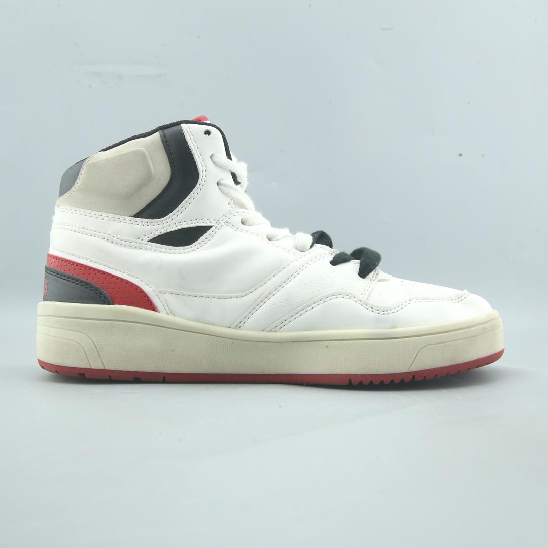 KELME  .