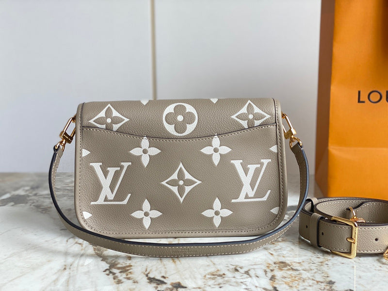 Amelia's Bag Gallery - LOV Bags - 930