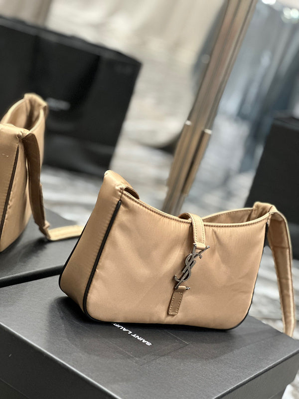 Amelia - YSL Bag - 1924
