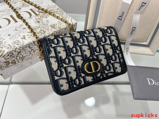 Amelia- Mix Wallets - 247