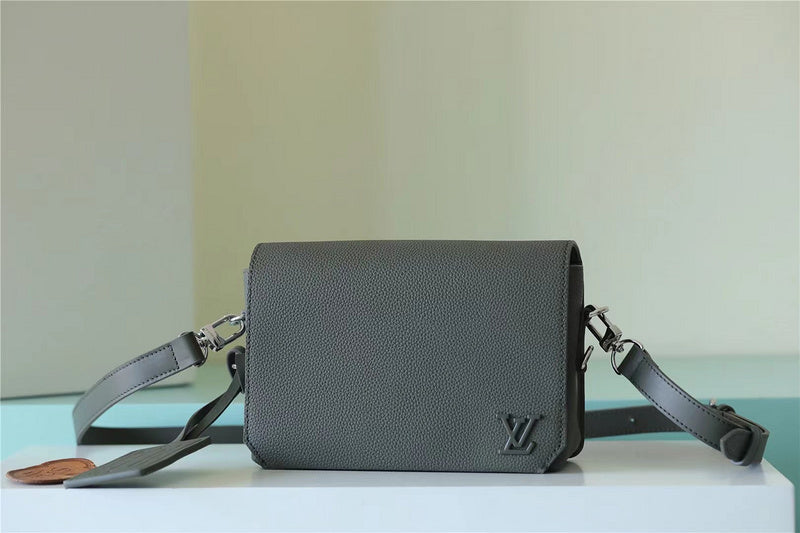 Fan Fashion Lu-Vi bags - 9967