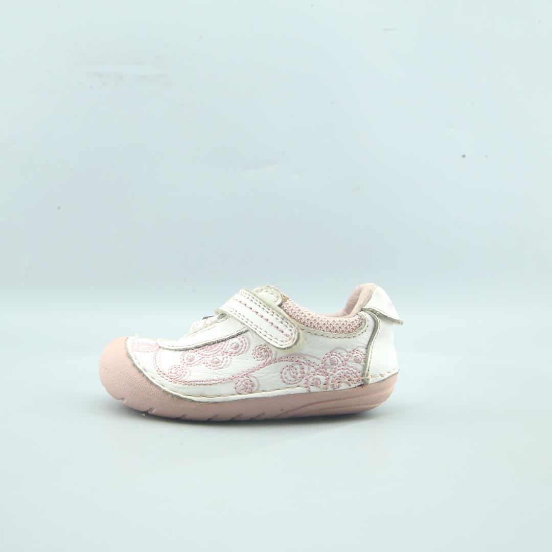 STRIDE RITE .