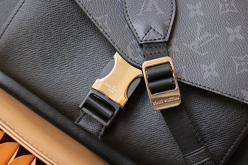 Fan Fashion Lu-Vi bags - 17191