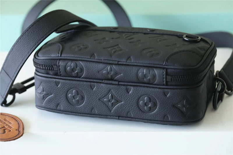 Fan Fashion Lu-Vi bags - 9893