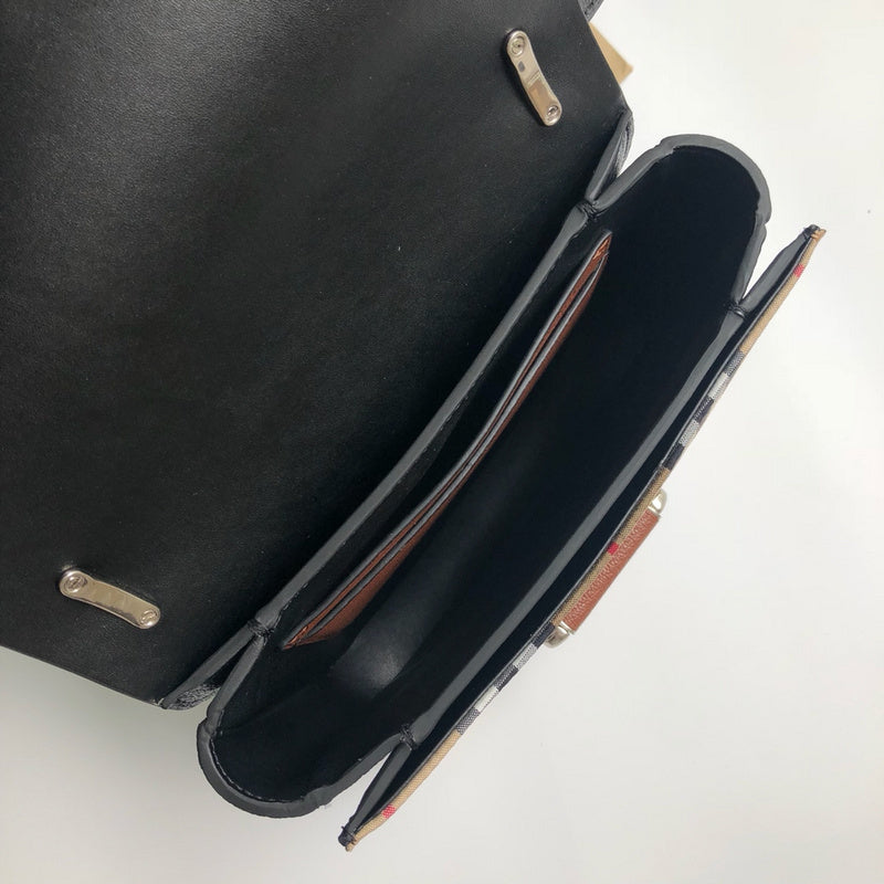 Burberry Bags - Bagsattire   446