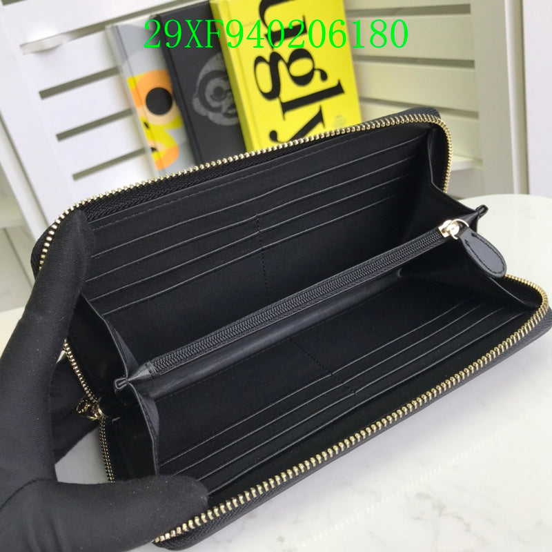 Amelia - CAH Wallet - 014