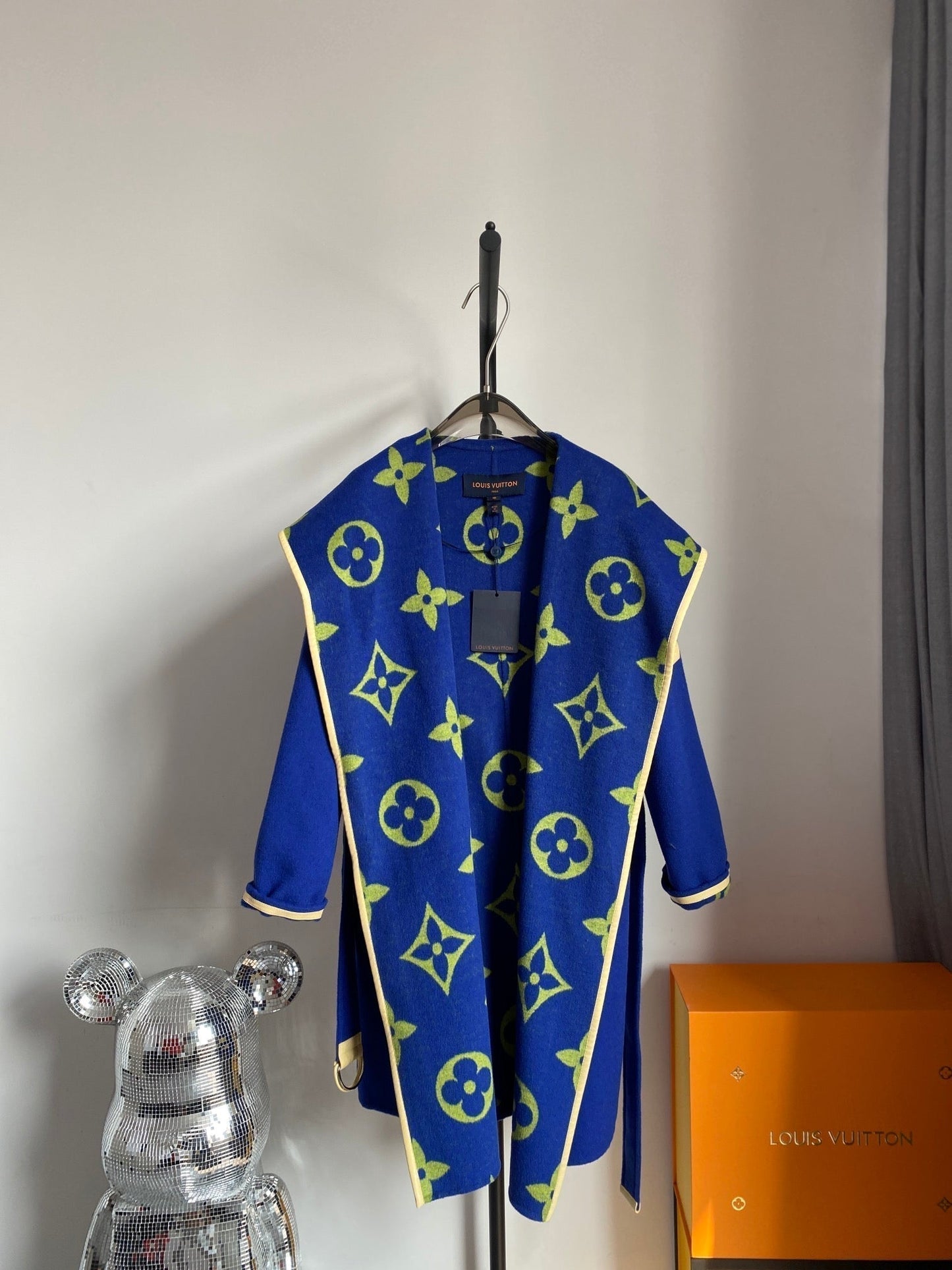 Luxury Louis Vuitton  Wrap Coat 038