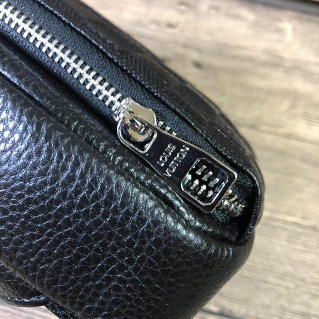 Luxury Handbags Louis Vuitton 170