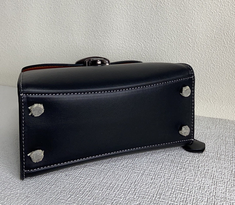 Amelia-i CAH Bags - 045