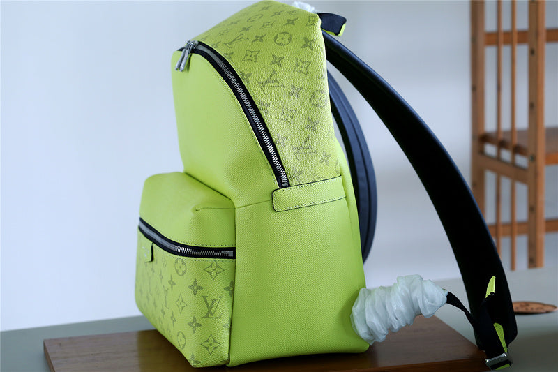 Fan Fashion Lu-Vi bags - 9764