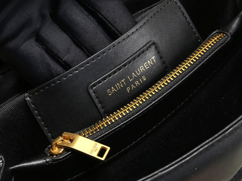 Amelia - YSL Bag - 3532