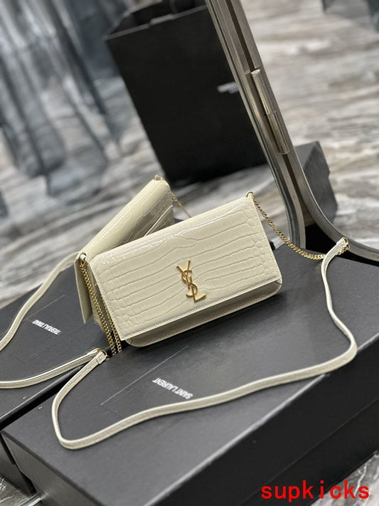 Amelia- Mix Wallets - 490