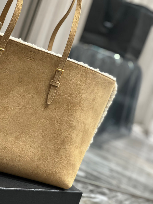 Amelia - YSL Bag - 3944