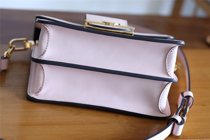 Fan Fashion Lu-Vi bags - 8124