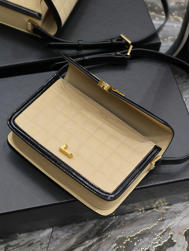 Amelia - YSL Bag - 1843