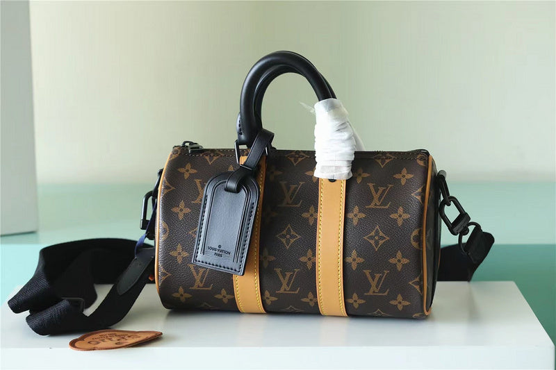 Fan Fashion Lu-Vi bags - 11241
