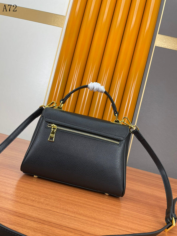 Barnes-Bags - Prada Bags - 869