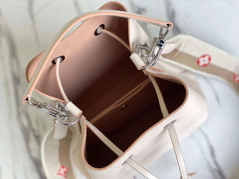 Fan Fashion Lu-Vi bags - 17533