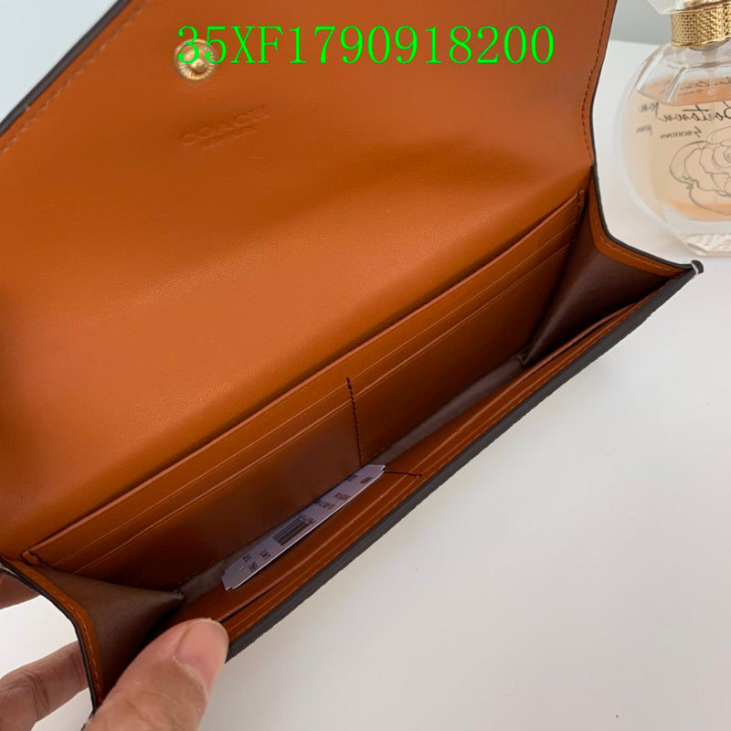 Amelia - CAH Wallet - 076