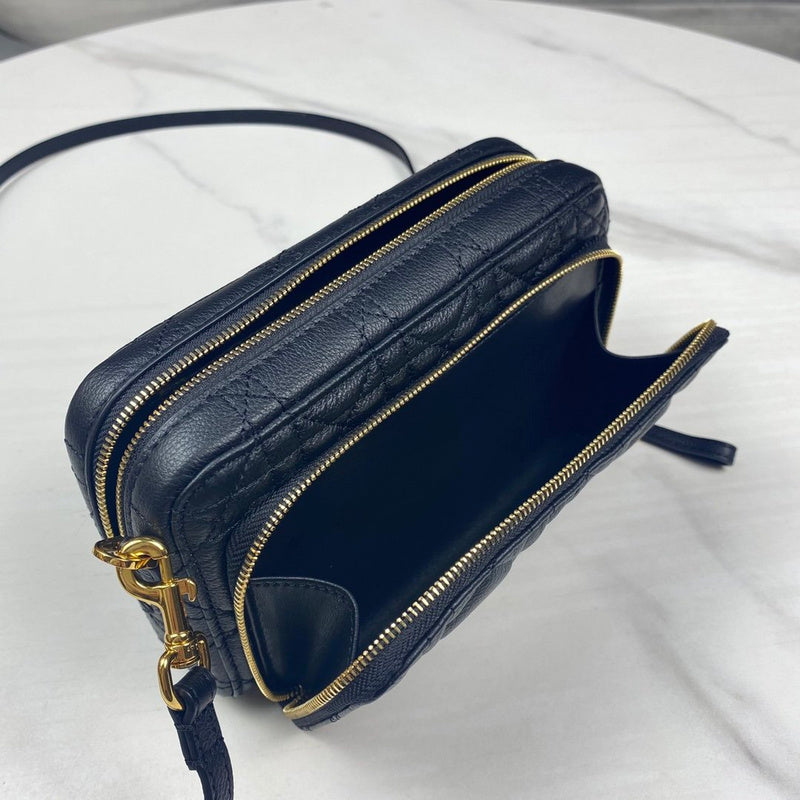Amelia - DOR Wallets - 086