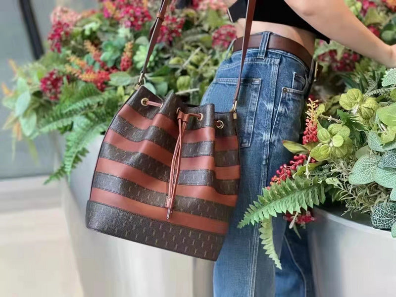 Amelia - YSL Bag - 3713