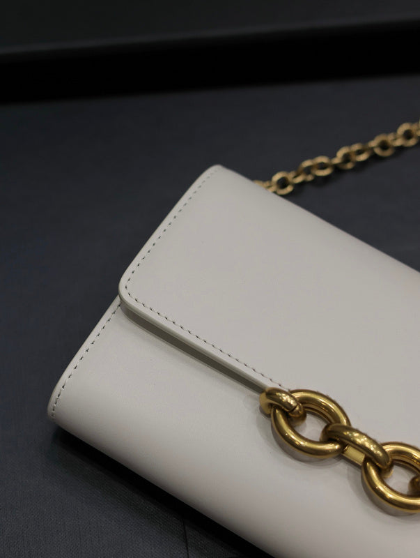 Amelia - YSL Bag - 2505