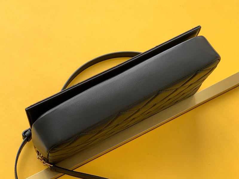 Amelia - YSL Bag - 4171