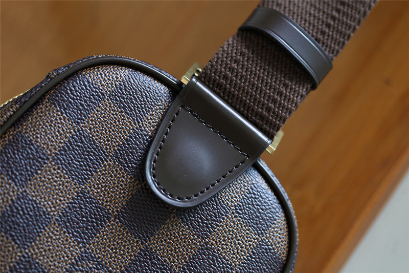 Fan Fashion Lu-Vi bags - 9392