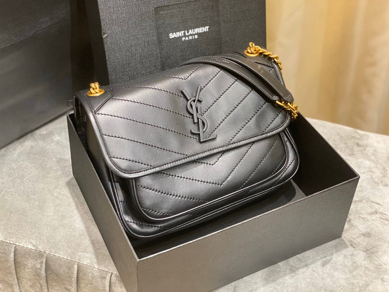 Amelia - YSL Bag - 4044