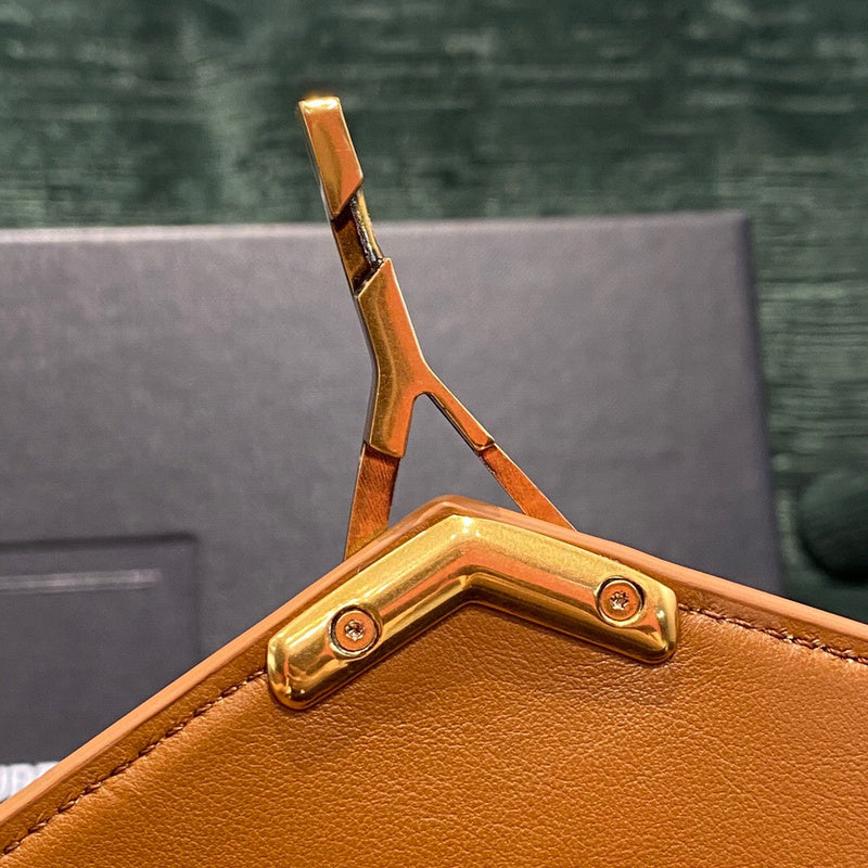 Amelia - YSL Bag - 3747