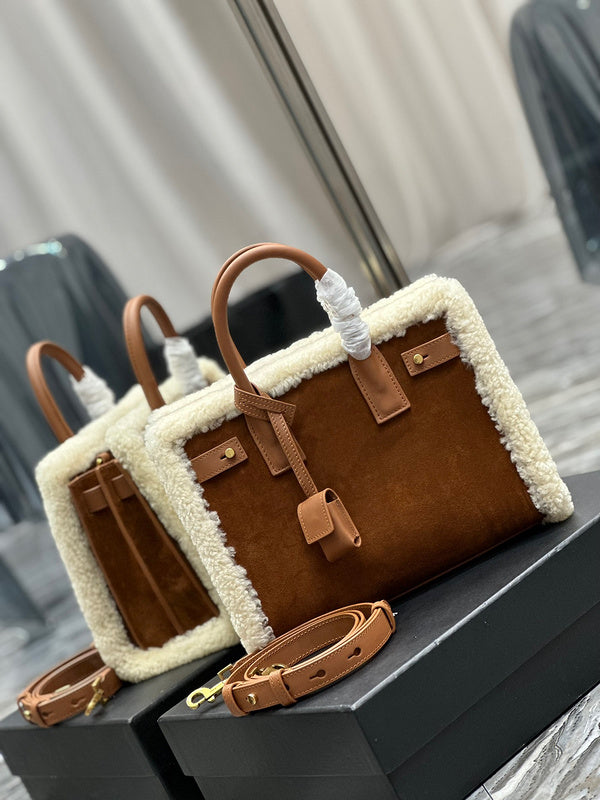 Amelia - YSL Bag - 3939