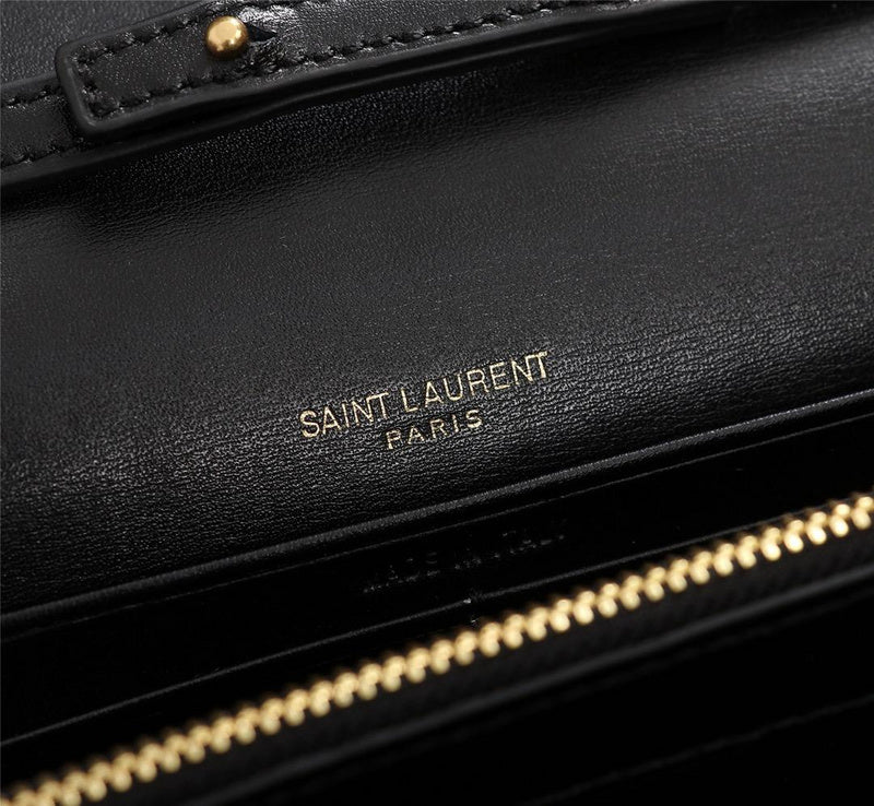 Amelia - YSL Bag - 2917