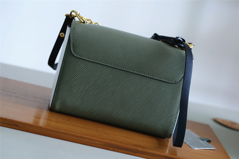 Fan Fashion Lu-Vi bags - 8523