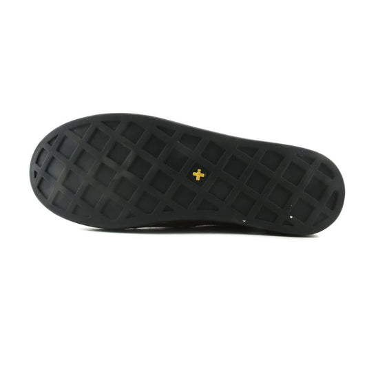 DR MARTENS  .
