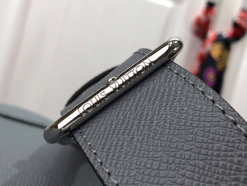 Fan Fashion Lu-Vi bags - 17382