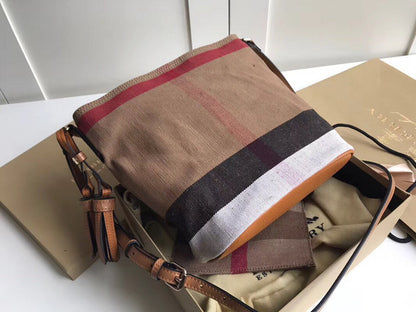 Burberry Bags - Bagsattire   434