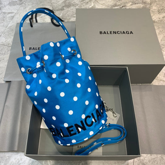 BLN-Ciaga Le Cagole Medium Bucket Bag In Blue, For Women,  Bags 17.6in/45Amelia