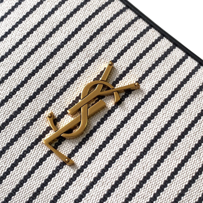 Amelia - YSL Bag - 3733