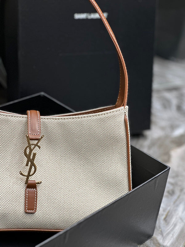 Amelia - YSL Bag - 2498