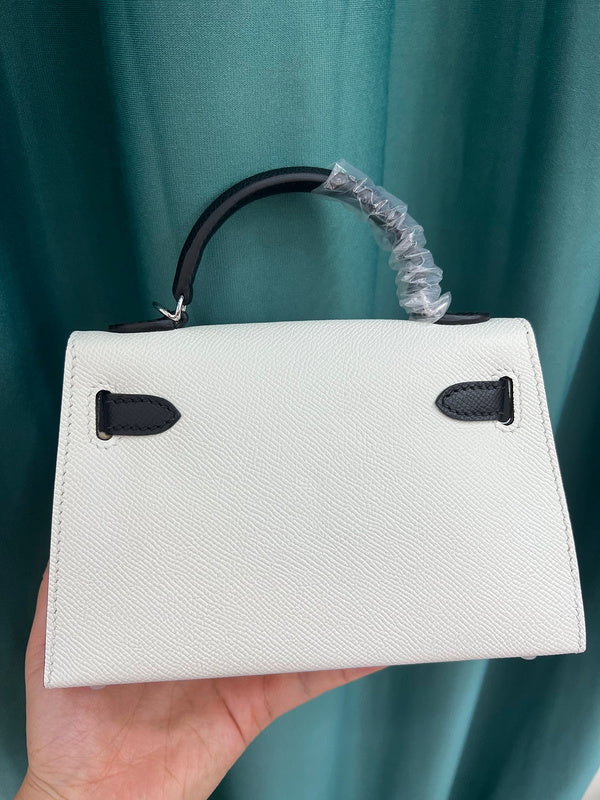Amelia - HMS Bags - 1730