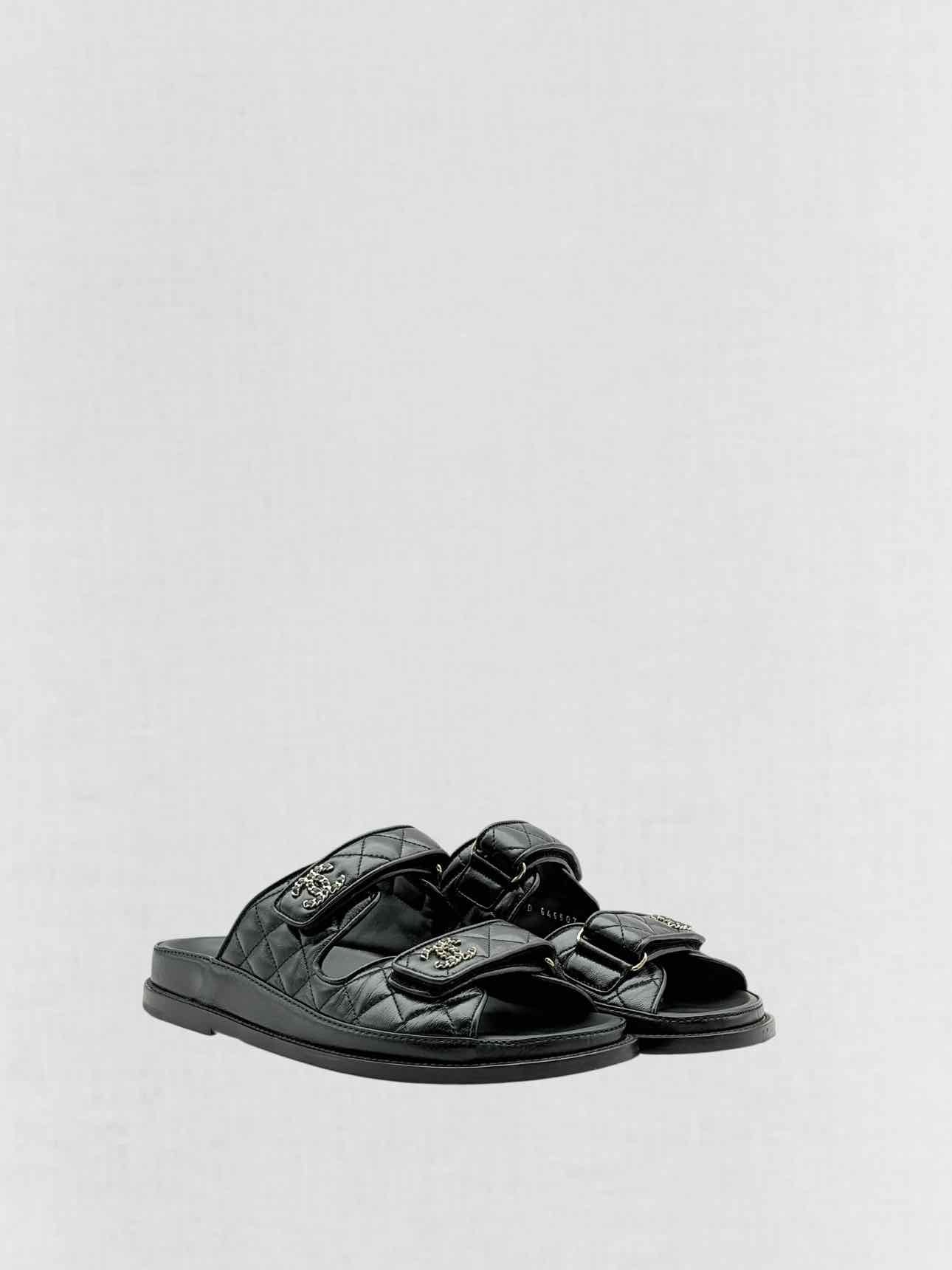 CHANEL Dad Black Quilted Size EU 39 Sandals