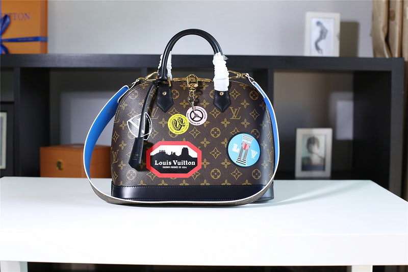 Fan Fashion Lu-Vi bags - 8261