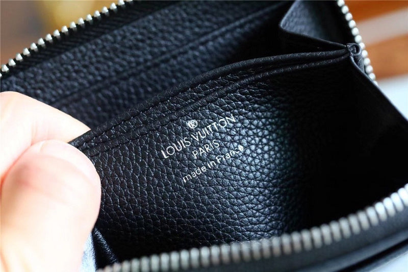 Fan Fashion Lu-Vi bags - 8923